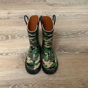 Kids rain boots